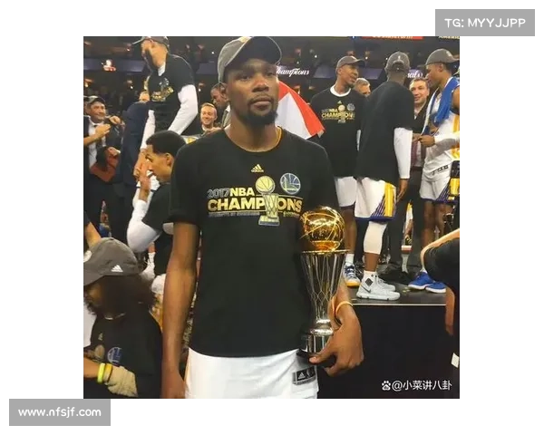 凯文·杜兰特加盟勇士的决策及其对NBA历史格局的深远影响 凯文·杜兰特加盟勇士的决策及其对NBA历史格局的深远影响
